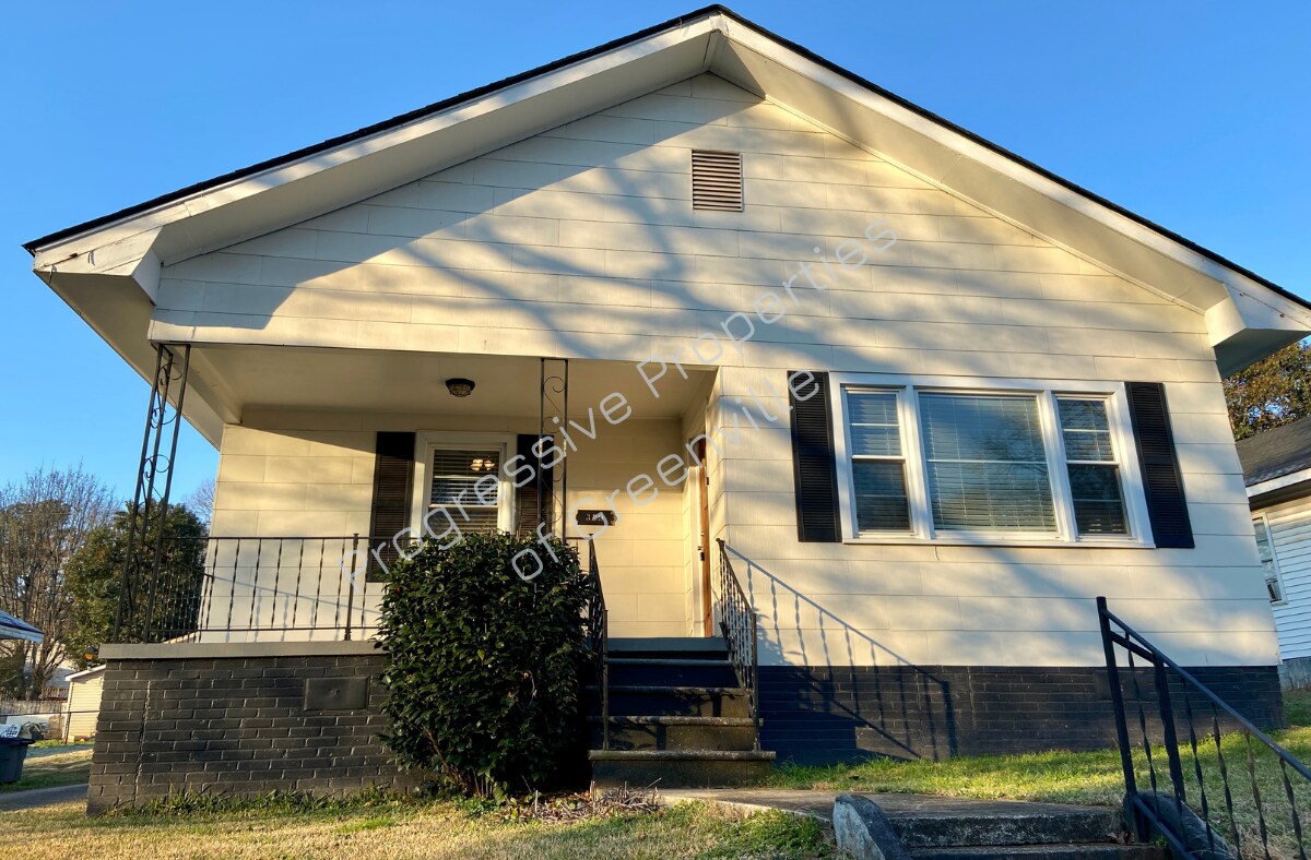 Primary Photo - 329 Ligon St