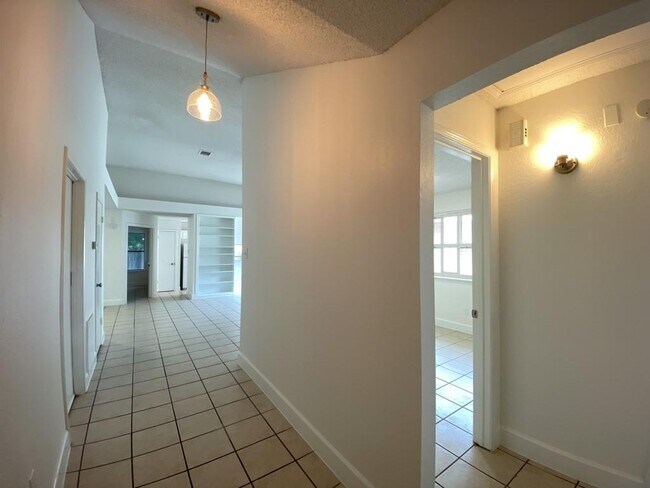 Foto del edificio - 14224 Anita Marie Ln