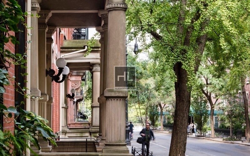 Building Photo - 7 Morton St