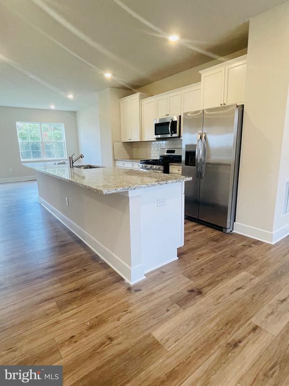 Building Photo - 2280 Marcy Dr