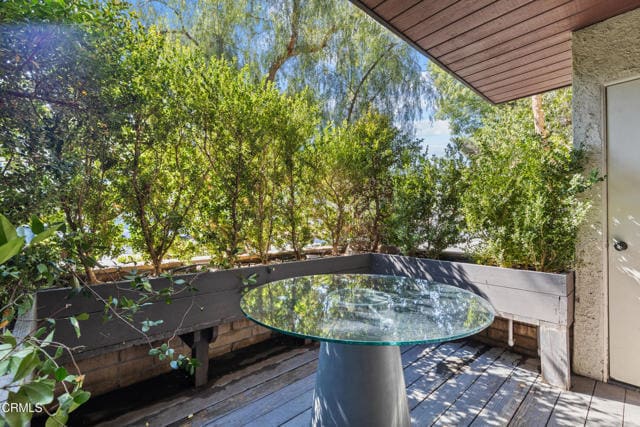 Building Photo - 21931 Burbank Blvd