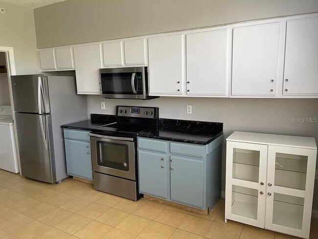 Building Photo - 10873 Windsor Walk Dr