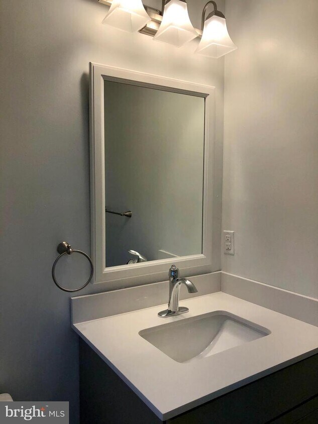 953 Penllyn Blue Bell Pike Unit 1A, Blue Bell, PA 19422 Room for Rent