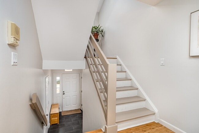 Building Photo - 313 Ridgefield Cir