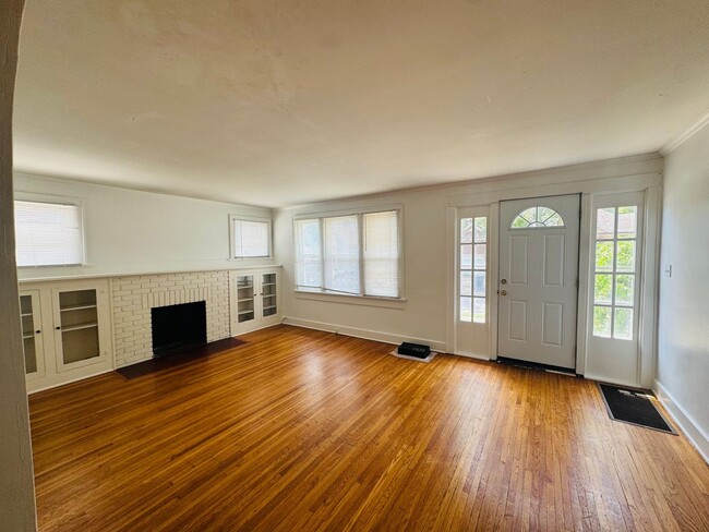 Building Photo - Near MSU House For Rent!