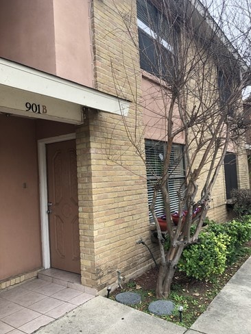 Foto del edificio - 901 Castle Heights Dr