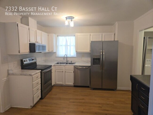 Foto del edificio - 7332 Bassett Hall Ct