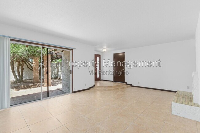 Foto del edificio - 2063 E Aspen Dr