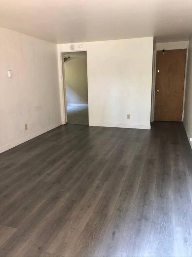 Building Photo - 1 bedroom in Seattle WA 98112