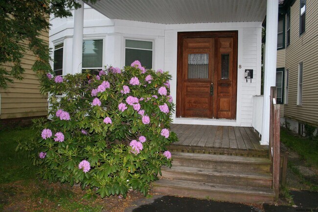 Foto del edificio - 8 Florence Pl