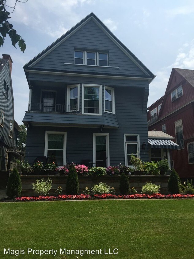 Primary Photo - 175 Richmond Ave