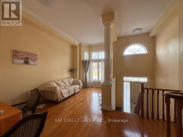 Photo du bâtiment - 156 Legends Way