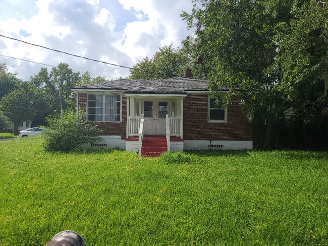 Building Photo - cozy 2 bedroom 1 bathroom