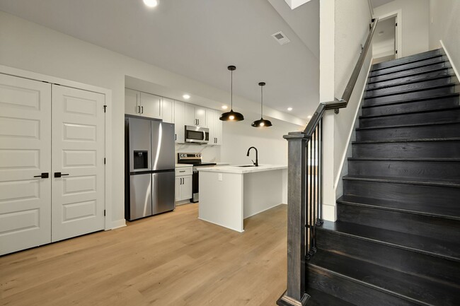 Foto del edificio - Brand New 2-Bedroom Townhome w/ Unfinished...