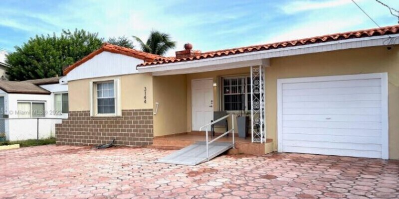 Primary Photo - 3144 SW 21st St MIAMI, FL 33145-2314