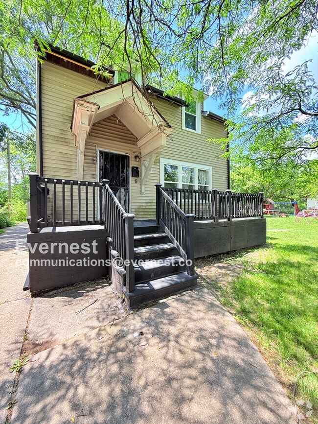 Building Photo - 12653 Waltham St