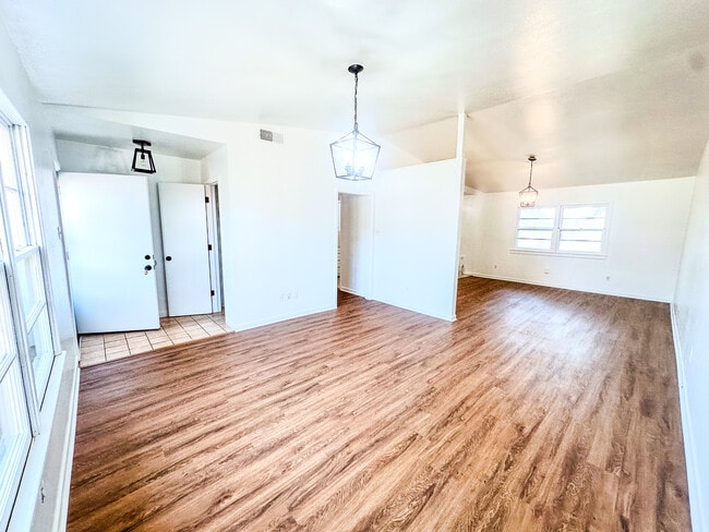 Building Photo - 5011 52nd St