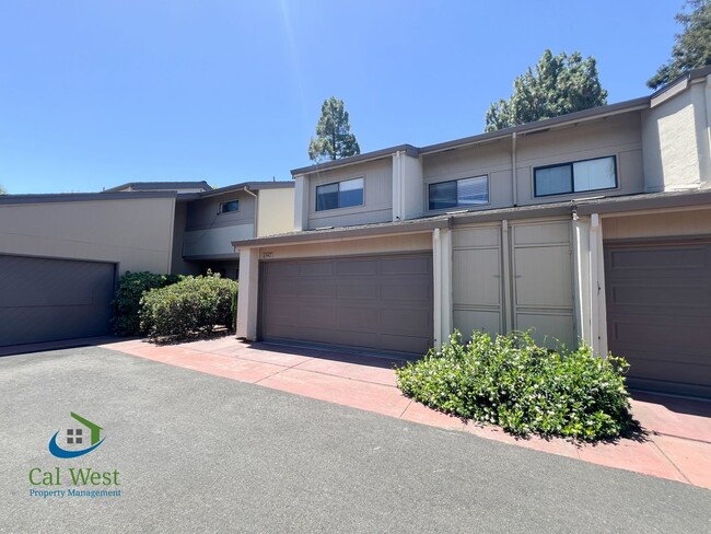 Foto del edificio - $4,495.00 Almaden 3BD/2.5BA Townhome in the Copperwood Community