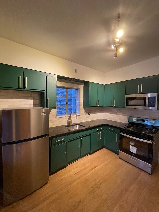 Foto del edificio - 2345 W 24th St