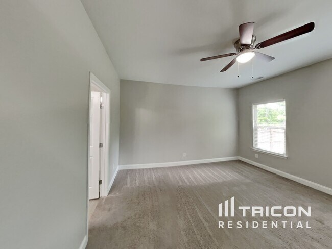 Building Photo - 261 Bexley Way