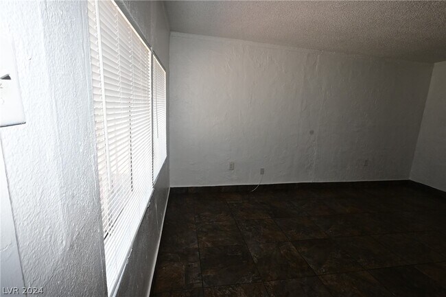 Foto del edificio - 1007 C St