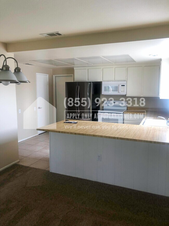 Building Photo - 25731 McCall Blvd