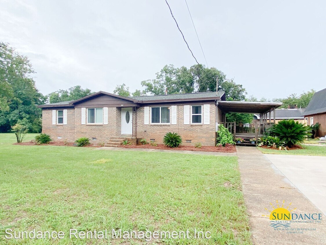 Primary Photo - 4 br, 1.5 bath House - 220 Squirrel Haven ...