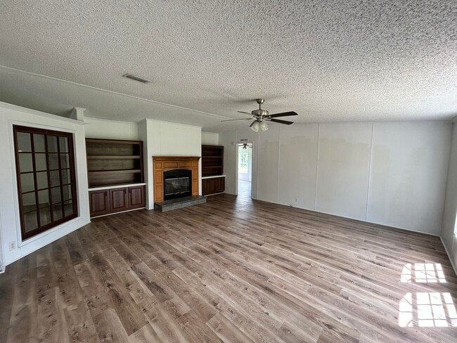 Building Photo - 3960 Millside Rd
