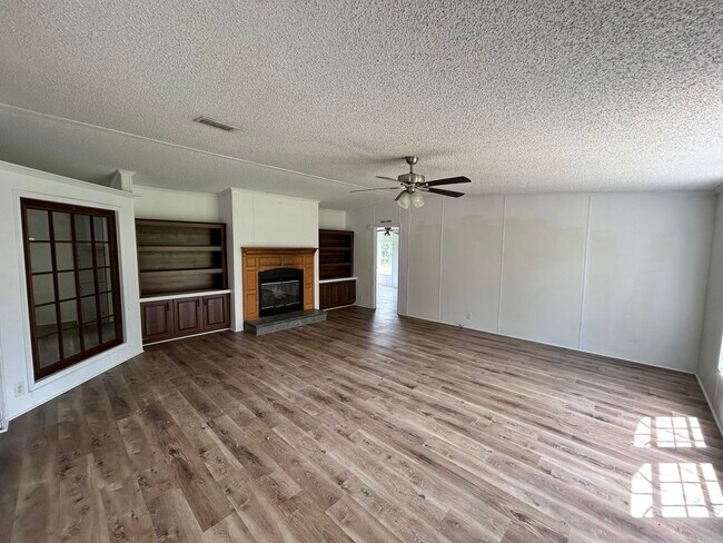 Foto del edificio - 3960 Millside Rd