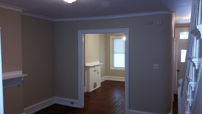 Dining Room - 3813 Fairmount Ave