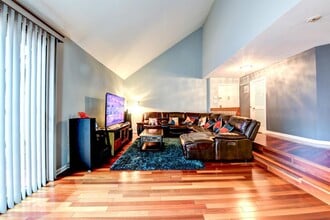 Building Photo - 572 Sanderling Ct