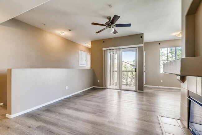 Foto del edificio - Southwest Condo in a Gated Community