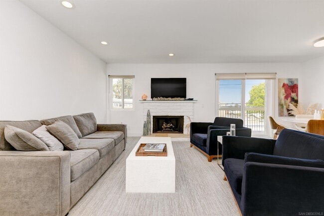 Building Photo - 7434 Herschel Ave