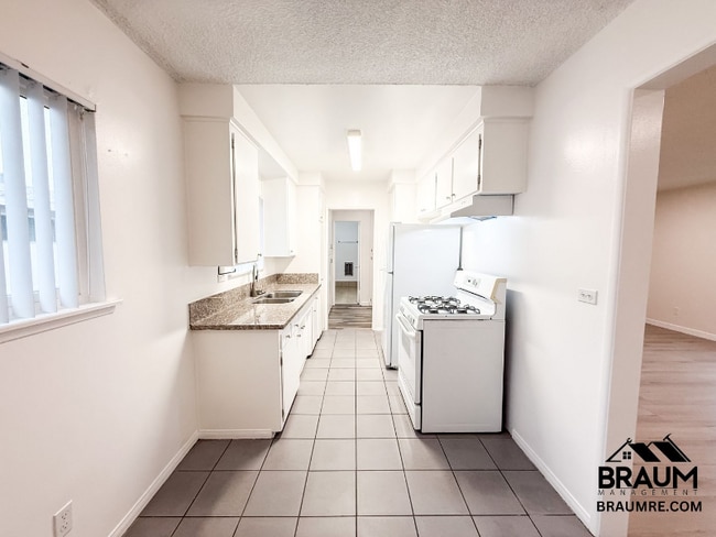 Photo - 5131 Buffalo Ave Apartment