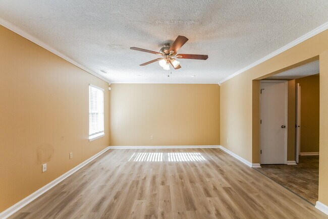 Building Photo - 3862 Burning Bush Dr
