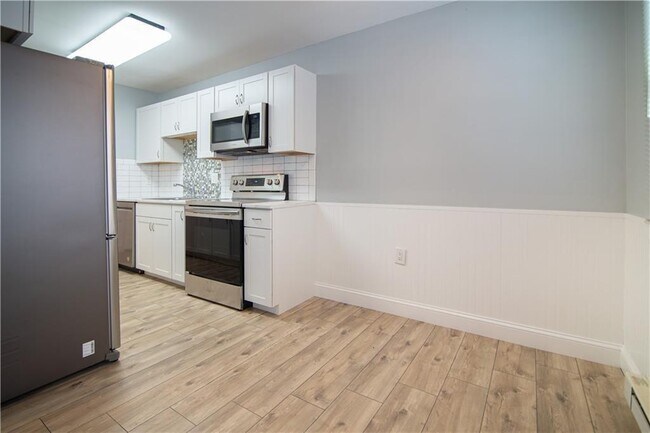 Foto del edificio - 23 Bullocks Point Ave