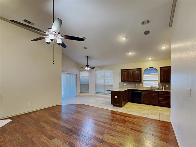 Building Photo - 5401 Grayson Ridge Dr