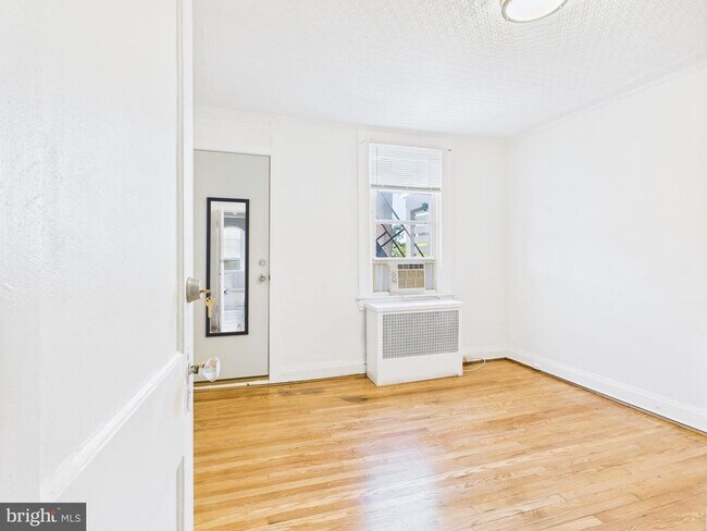 Foto del edificio - 205 E 33rd St