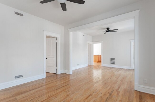 Building Photo - 1325 N Homan Ave