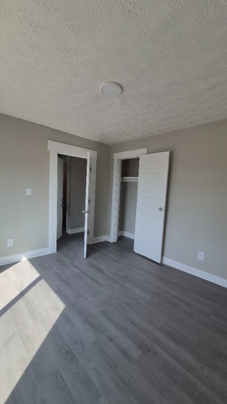 Foto del edificio - 916 Riverview Terrace