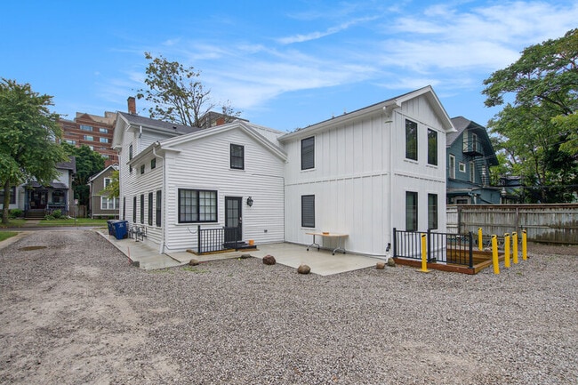 Foto del edificio - 511 E Ann St