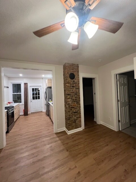 Foto del edificio - 2817 Bridge Ave