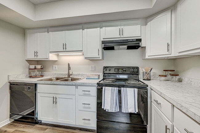 Building Photo - Stonehedge Apartments