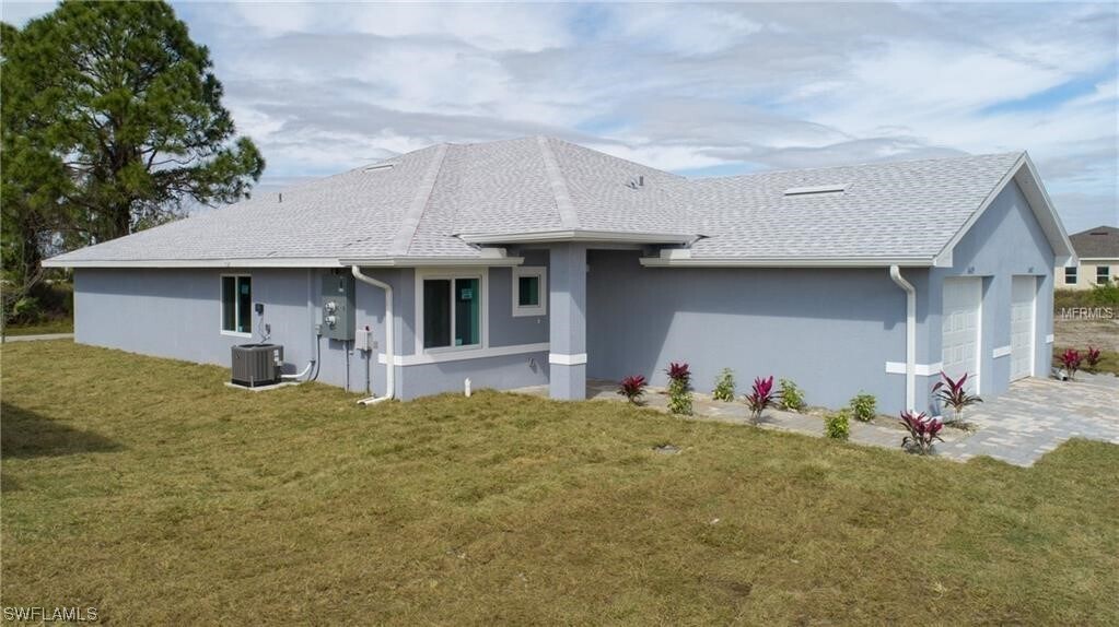 Primary Photo - 1426-1428 Cape Coral Pkwy W
