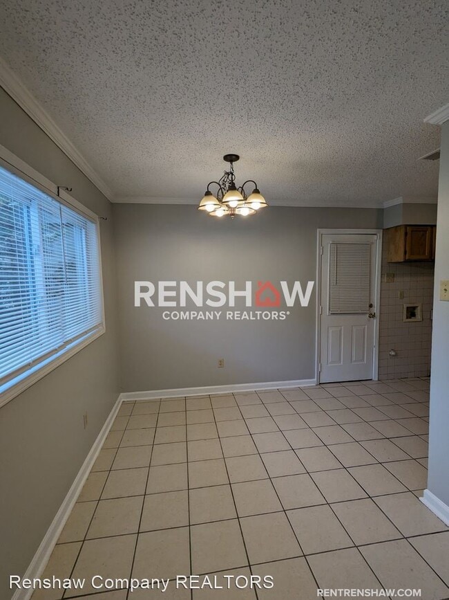 Foto del edificio - 3 br, 1 bath House - 2494 Judson St