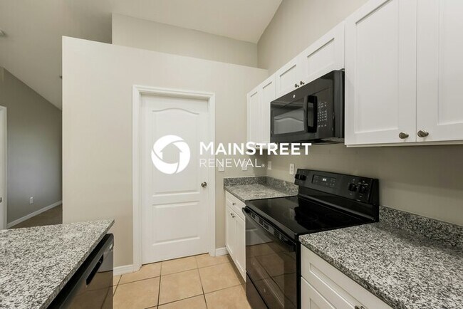 Foto del edificio - 3 Bedroom Pet-Friendly Home in Lehigh Acres, FL with Main Street Renewal