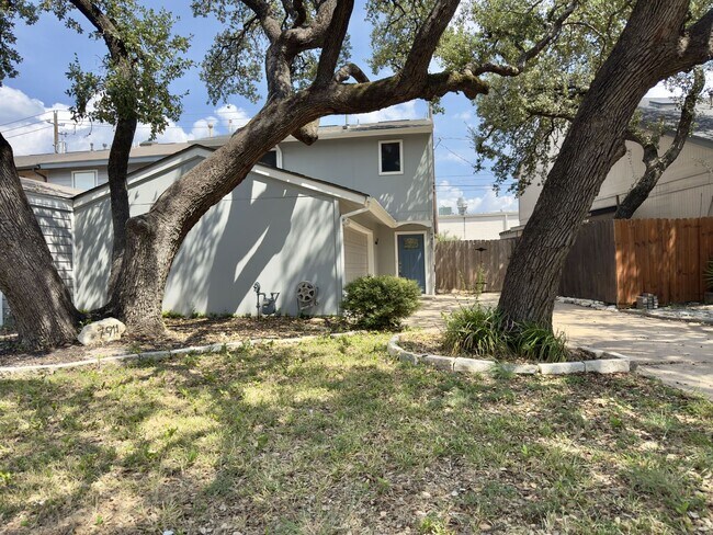 Building Photo - Single Story 2/2.5 in NW Austin