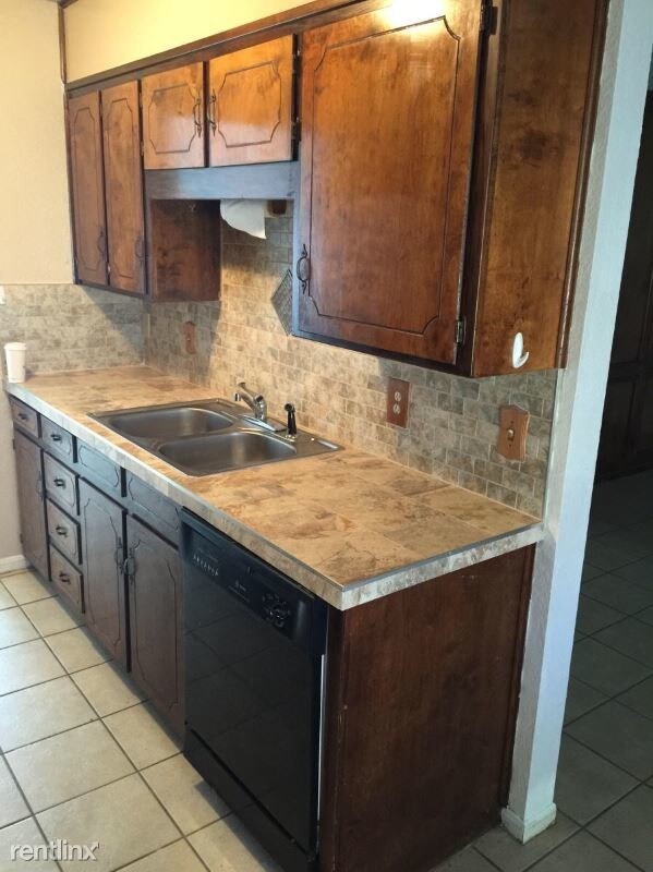 Building Photo - 3 br, 2 bath House - 2013 Moonlight Drive