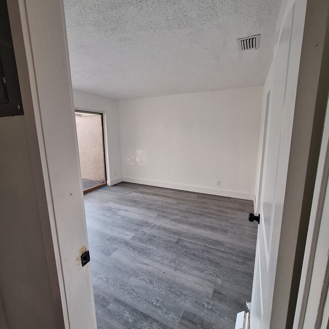 Building Photo - 7344 SW 8th Ct