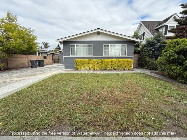 Foto del edificio - 3 bedroom in Sunnyvale CA 94085